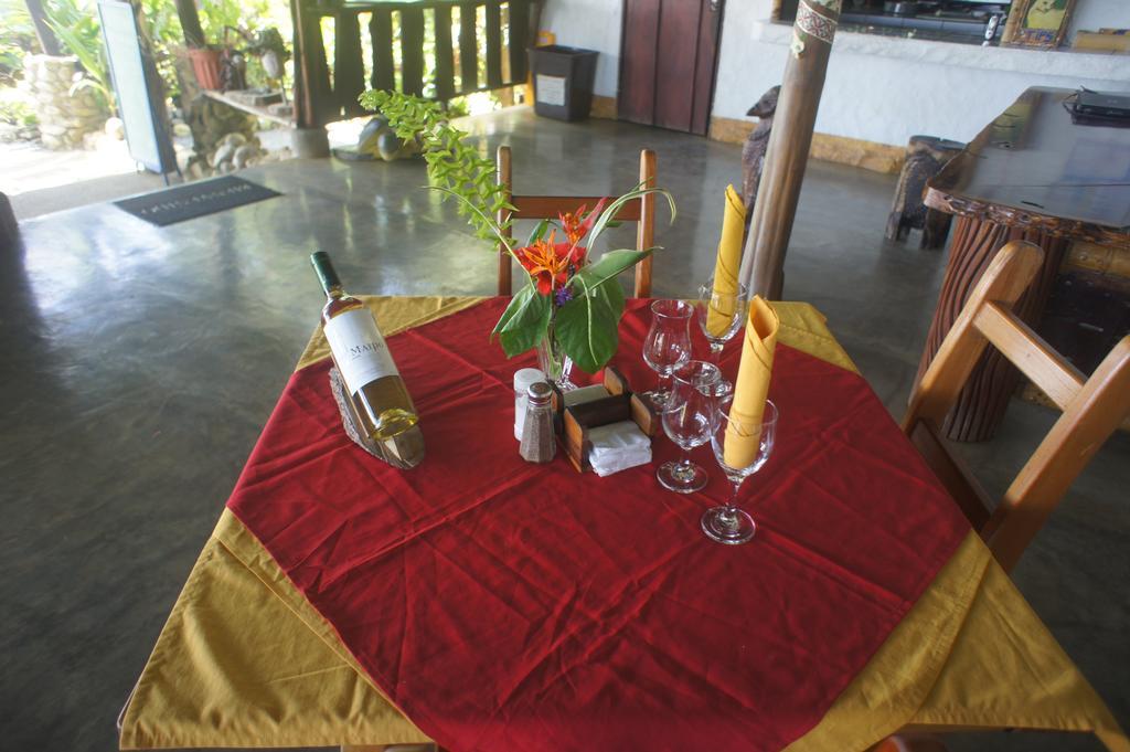 La Leona Eco Lodge Carate Esterno foto