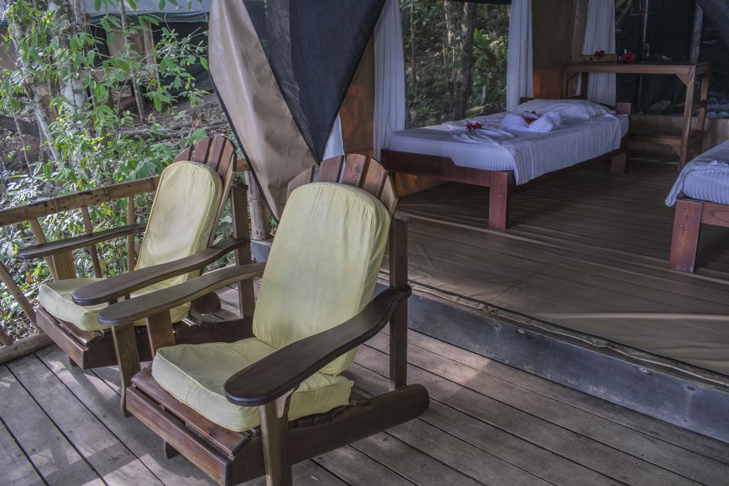 La Leona Eco Lodge Carate Esterno foto