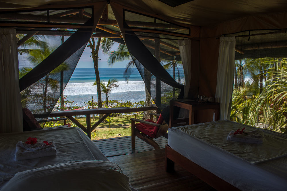 La Leona Eco Lodge Carate Esterno foto